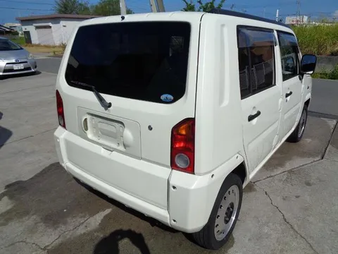 Daihatsu Naked