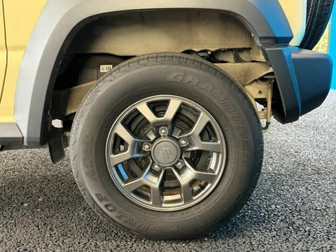 Suzuki Jimny Sierra