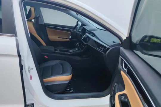 Geely Emgrand GL