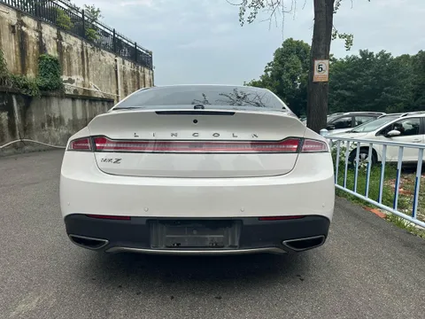Lincoln MKZ