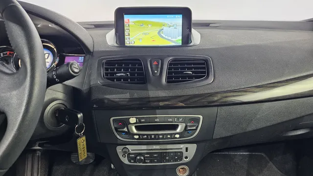 Renault SM3