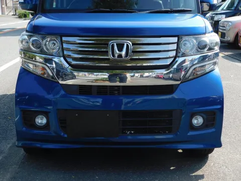 Honda N-BOX Custom