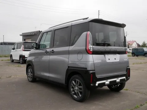 Mitsubishi Delica Mini