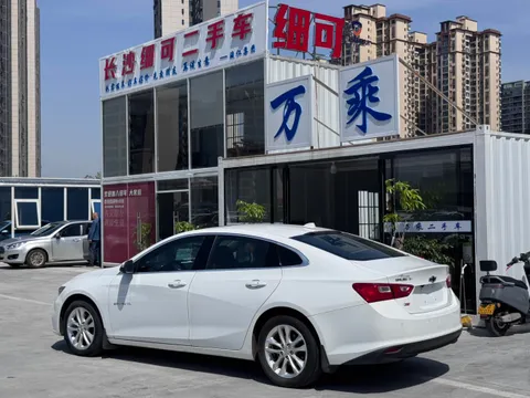 Chevrolet Malibu XL