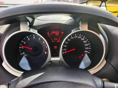 Infiniti ESQ