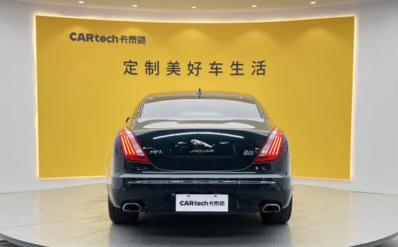 Jaguar XJ