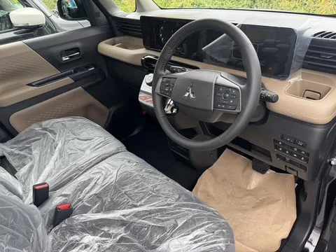 Mitsubishi Delica Mini