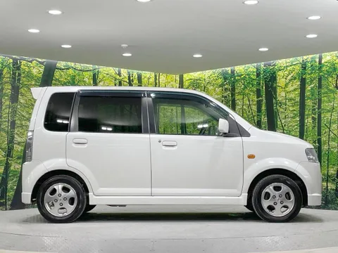 Nissan Otti