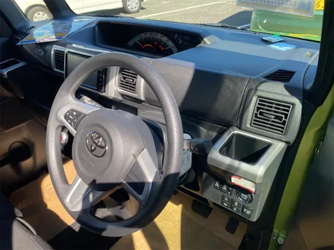 Toyota Pixis Mega
