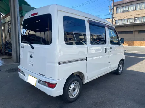 Toyota Pixis Van