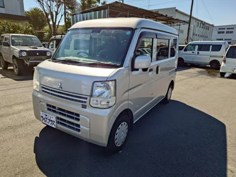 Mitsubishi Minicab Van