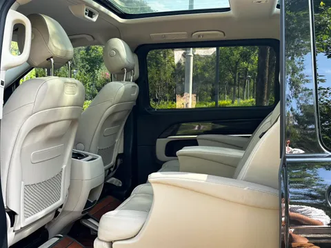 Mercedes-Benz V-Class