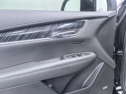 Cadillac XT6