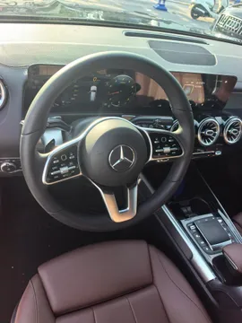 Mercedes-Benz Mercedes-Benz GLB