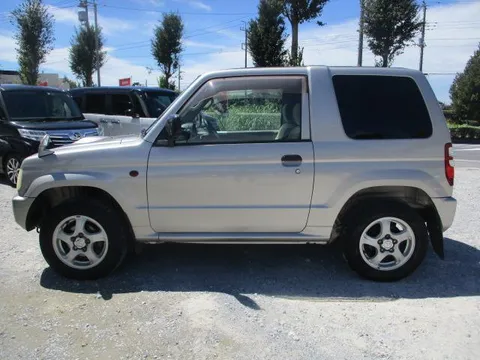 Mitsubishi Pajero Mini