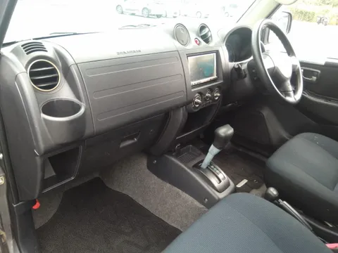 Nissan KIX