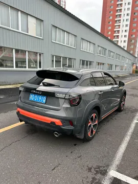 Lynk & Co 02