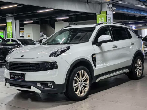 Lynk & Co 01