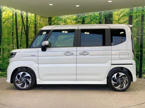 Suzuki Spacia Custom