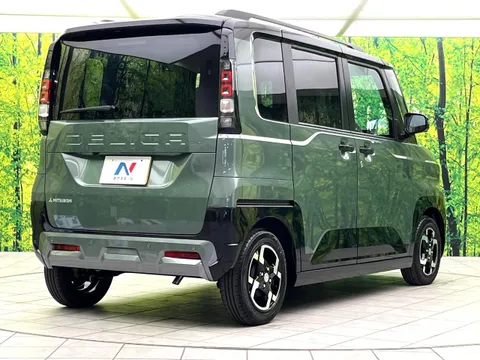 Mitsubishi Delica Mini