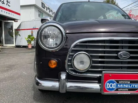 Daihatsu Mira Gino