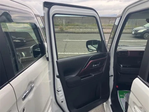 Suzuki Spacia Custom