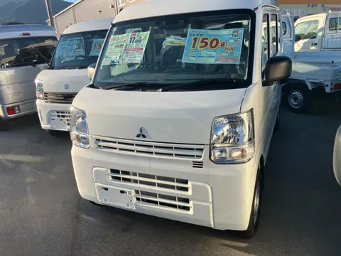 Mitsubishi Minicab Van