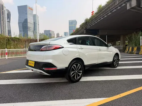 Venucia T90