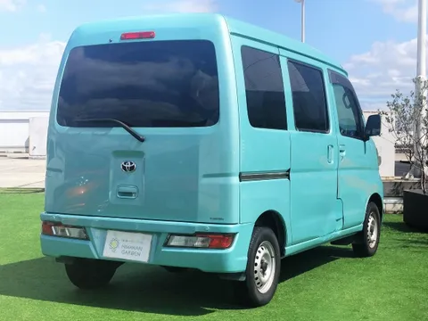 Toyota Pixis Van