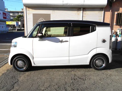 Honda N-BOX Slash