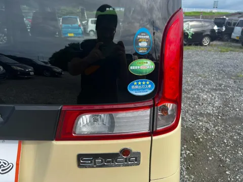 Suzuki Spacia
