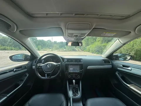 Volkswagen Sagitar