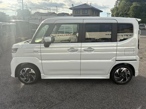 Suzuki Spacia Custom