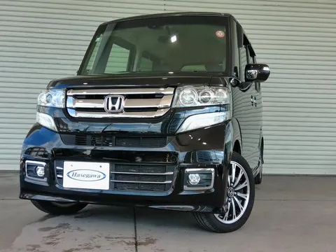 Honda N-BOX Custom