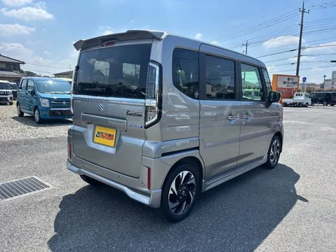 Suzuki Spacia Custom