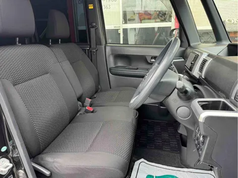 Toyota Pixis Mega