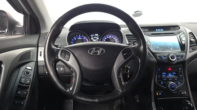 Hyundai Elantra (Avante)