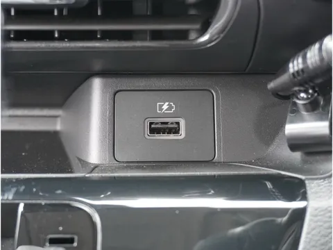 Mitsubishi eK X
