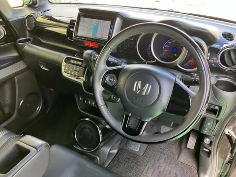 Honda N-BOX Slash