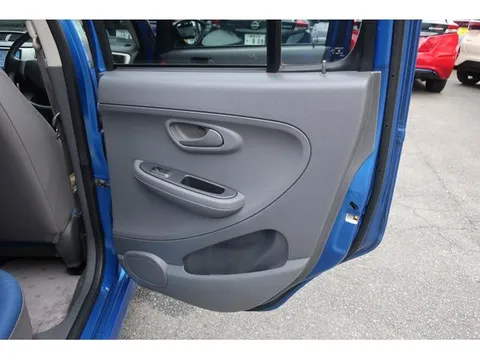 Subaru R2