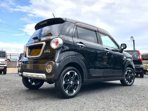 Daihatsu Cast