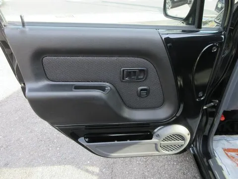Daihatsu Naked
