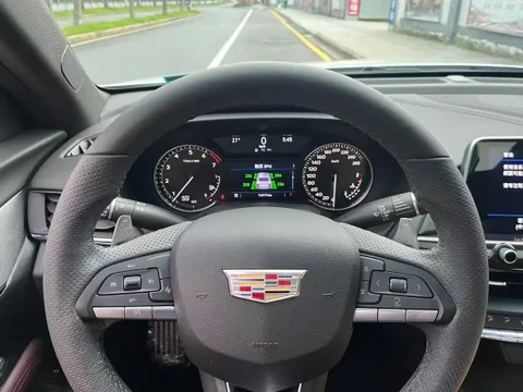 Cadillac CT4