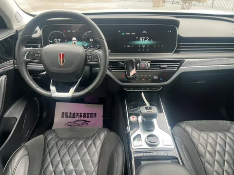 Hongqi HS5