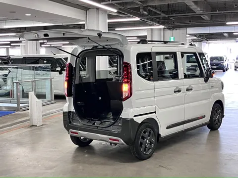 Suzuki Spacia Gear