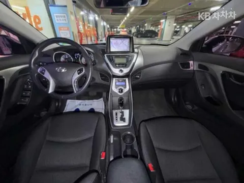Hyundai Elantra (Avante)