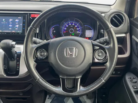 Honda N-WGN Custom
