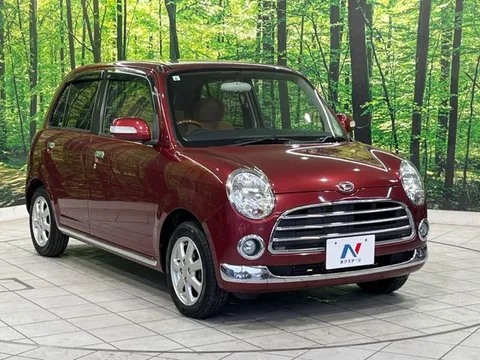 Daihatsu Mira Gino