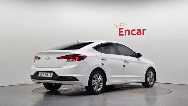 Hyundai Elantra (Avante)