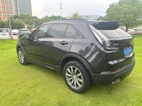 Cadillac XT4